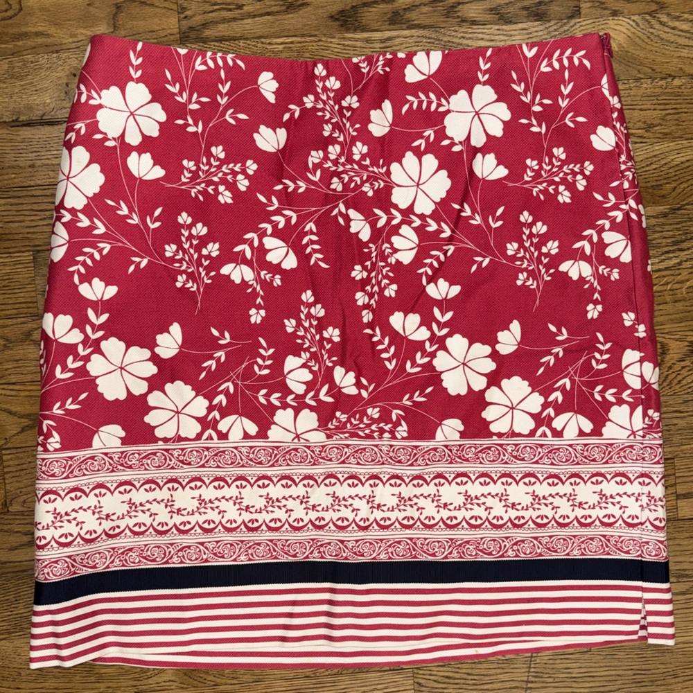 LOFT Red and White Floral Skirt Size 14